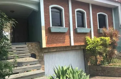 Casa terrea de 258m² com 3 quartos em horto florestal