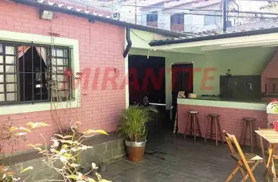 Sobrado de 300m² com 4 quartos em parque casa de pedra
