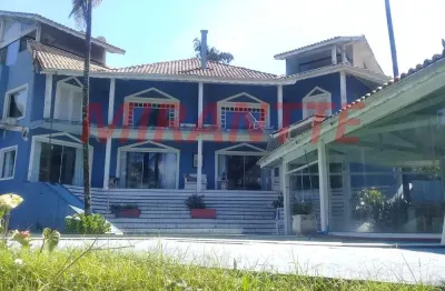 Sobrado de 700m² com 4 quartos em serra da cantareira