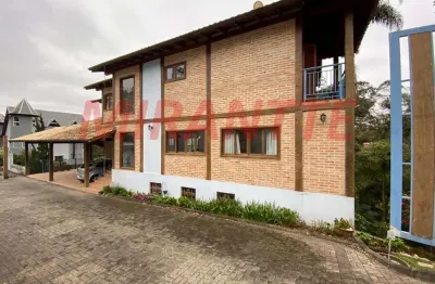 Sobrado de 478m² com 5 quartos em serra da cantareira