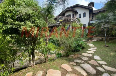 Sobrado de 600m² com 4 quartos em serra da cantareira