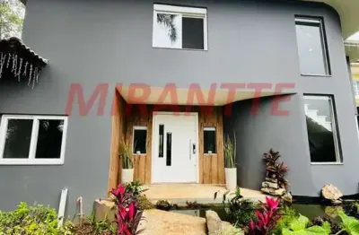 Sobrado de 495m² com 4 quartos em serra da cantareira