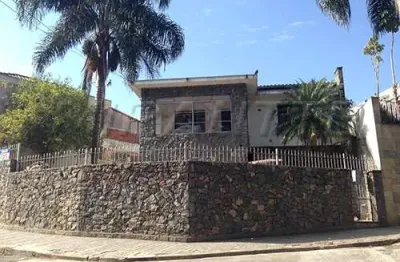 Casa terrea de 200m² com 4 quartos em parque casa de pedra