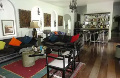 Cond. fechado de 700m² com 4 quartos em balneario são josé