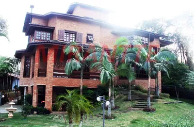 Sobrado de 980m² com 3 quartos em serra da cantareira