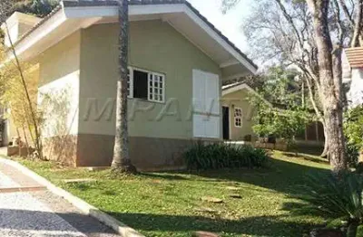 Sobrado de 600m² com 4 quartos em serra da cantareira