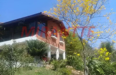 Casa terrea de 176m² com 3 quartos em jardim samambaia - mairiporã