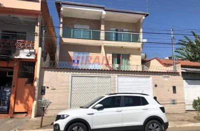 Sobrado de 175m² com 3 quartos em jardim presidente dutra