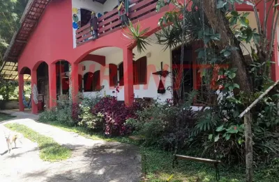 Sobrado de 210m² com 3 quartos em serra da cantareira