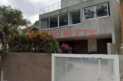 Sobrado de 456m² com 4 quartos em parque dos principes
