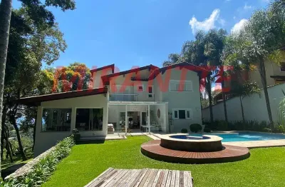 Sobrado de 700m² com 4 quartos em parque petropolis