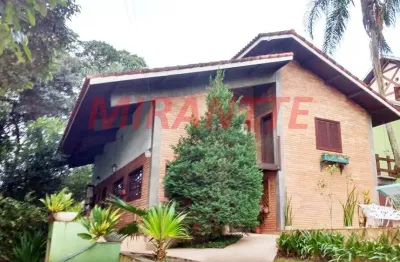 Sobrado de 260m² com 3 quartos em serra da cantareira