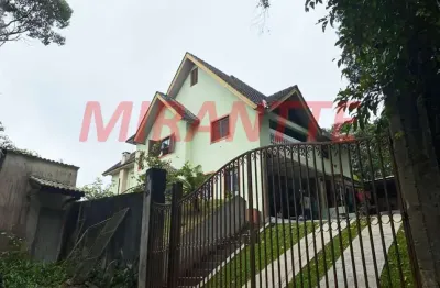 Sobrado de 230m² com 3 quartos em serra da cantareira