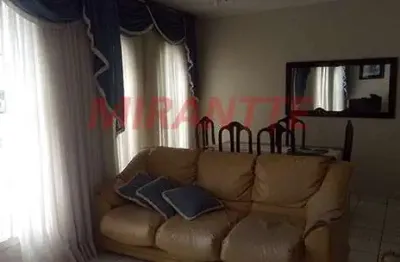 Sobrado de 180m² com 3 quartos em parque casa de pedra