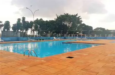 Cond. fechado de 68m² com 3 quartos em cidade julia