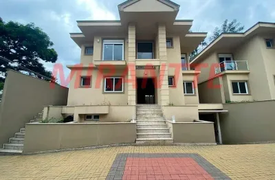 Cond. fechado de 400m² com 4 quartos em barro branco (zona norte)