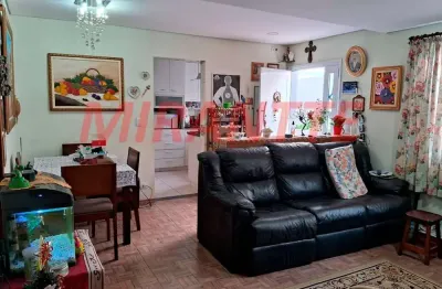 Cond. fechado de 182m² com 3 quartos em santa teresinha