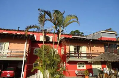 Cond. fechado de 200m² com 4 quartos em vila machado