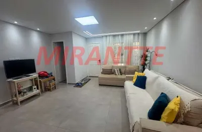 Cond. fechado de 130m² com 3 quartos em horto florestal
