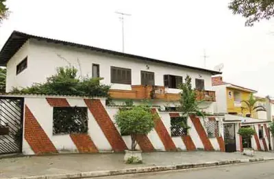Casa terrea de 600m² com 9 quartos em jardim guapíra