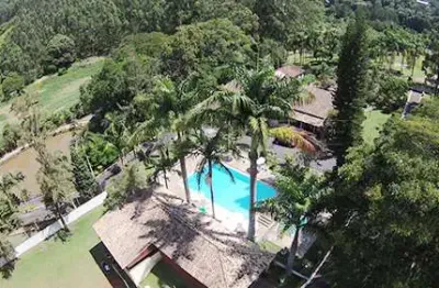 Chácara de 1300m² com 5 quartos em serra da cantareira
