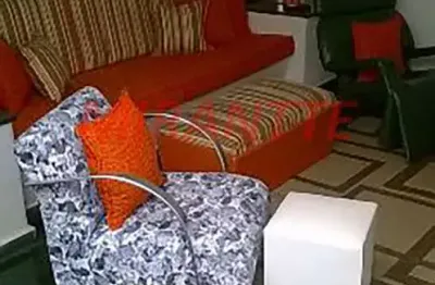 Cond. fechado de 900m² com 7 quartos em cachoeirinha