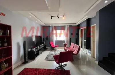 Cond. fechado de 189m² com 3 quartos em vila paulistana