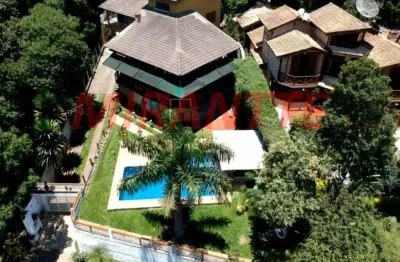 Sobrado de 302m² com 3 quartos em serra da cantareira