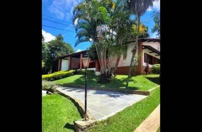 Cond. fechado de 466.74m² com 5 quartos em vila machado