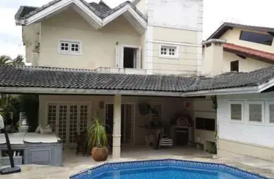 Cond. fechado de 346m² com 5 quartos em riviera de sao lourenco