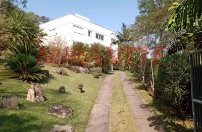 Sobrado de 550m² com 8 quartos em serra da cantareira