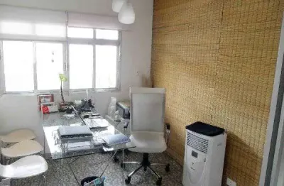 Casa comercial à venda na Rua Senador Feijó, Centro, Guararema