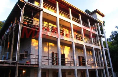 Sobrado de 1000m² com 13 quartos em serra da cantareira