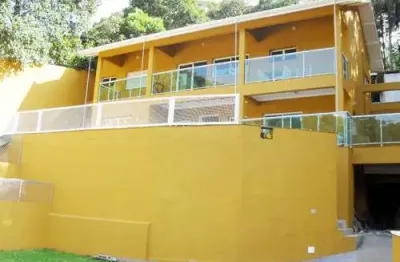 Sobrado de 254m² com 3 quartos em serra da cantareira