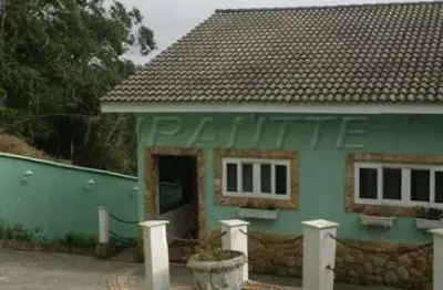 Sobrado de 600m² com 5 quartos em serra da cantareira