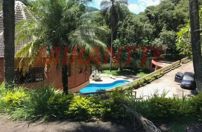 Sobrado de 700m² com 4 quartos em serra da cantareira