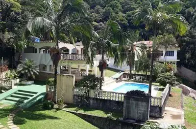 Casa terrea de 390m² com 5 quartos em serra da cantareira