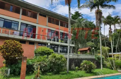 Sobrado de 1000m² com 10 quartos em serra da cantareira