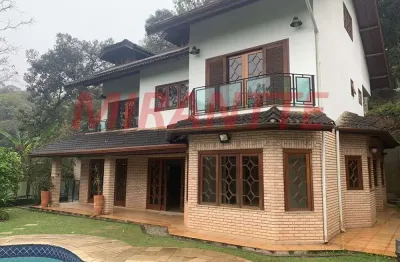 Sobrado de 360m² com 3 quartos em serra da cantareira