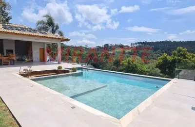 Sobrado de 450m² com 3 quartos em serra da cantareira
