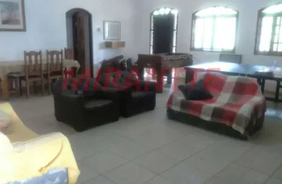 Chácara de 300m² com 5 quartos em área rural de atibaia
