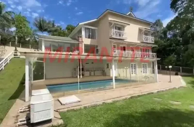 Sobrado de 700m² com 4 quartos em serra da cantareira