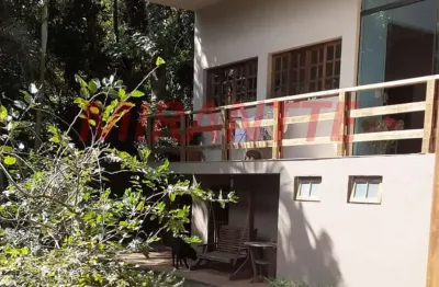 Sobrado de 250m² com 3 quartos em serra da cantareira