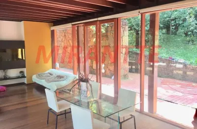 Sobrado de 290m² com 3 quartos em serra da cantareira