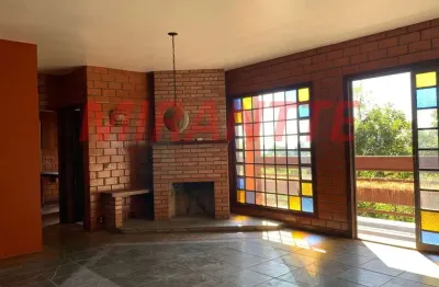 Sobrado de 467m² com 4 quartos em serra da cantareira