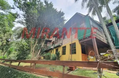Sobrado de 220m² com 2 quartos em serra da cantareira