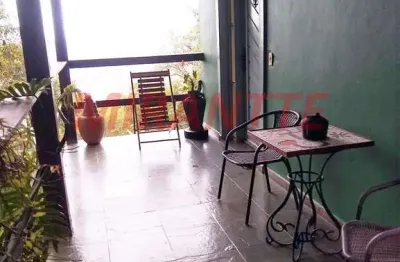 Sobrado de 425m² com 4 quartos em serra da cantareira