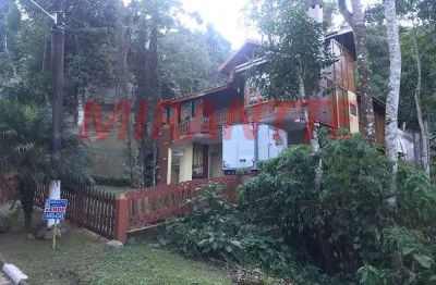 Sobrado de 175m² com 6 quartos em serra da cantareira