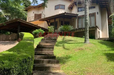 Sobrado de 364m² com 4 quartos em serra da cantareira