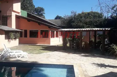 Casa terrea de 300m² com 4 quartos em serra da cantareira